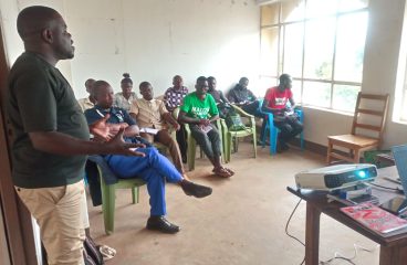 the ABEDEV youth volunteers training at Sirindiro House — photo 2
